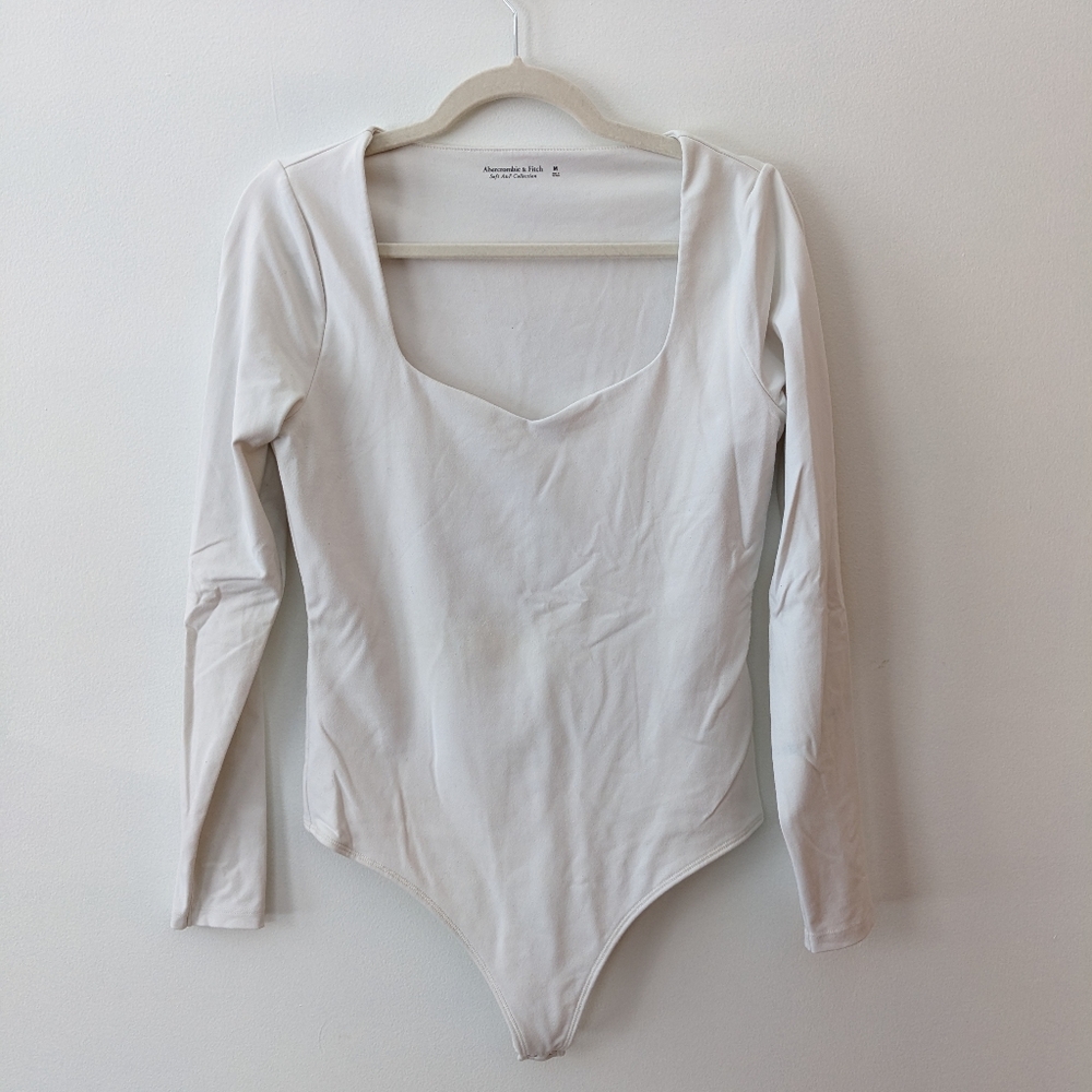 Abercrombie Sweetheart Long Sleeve Bodysuit